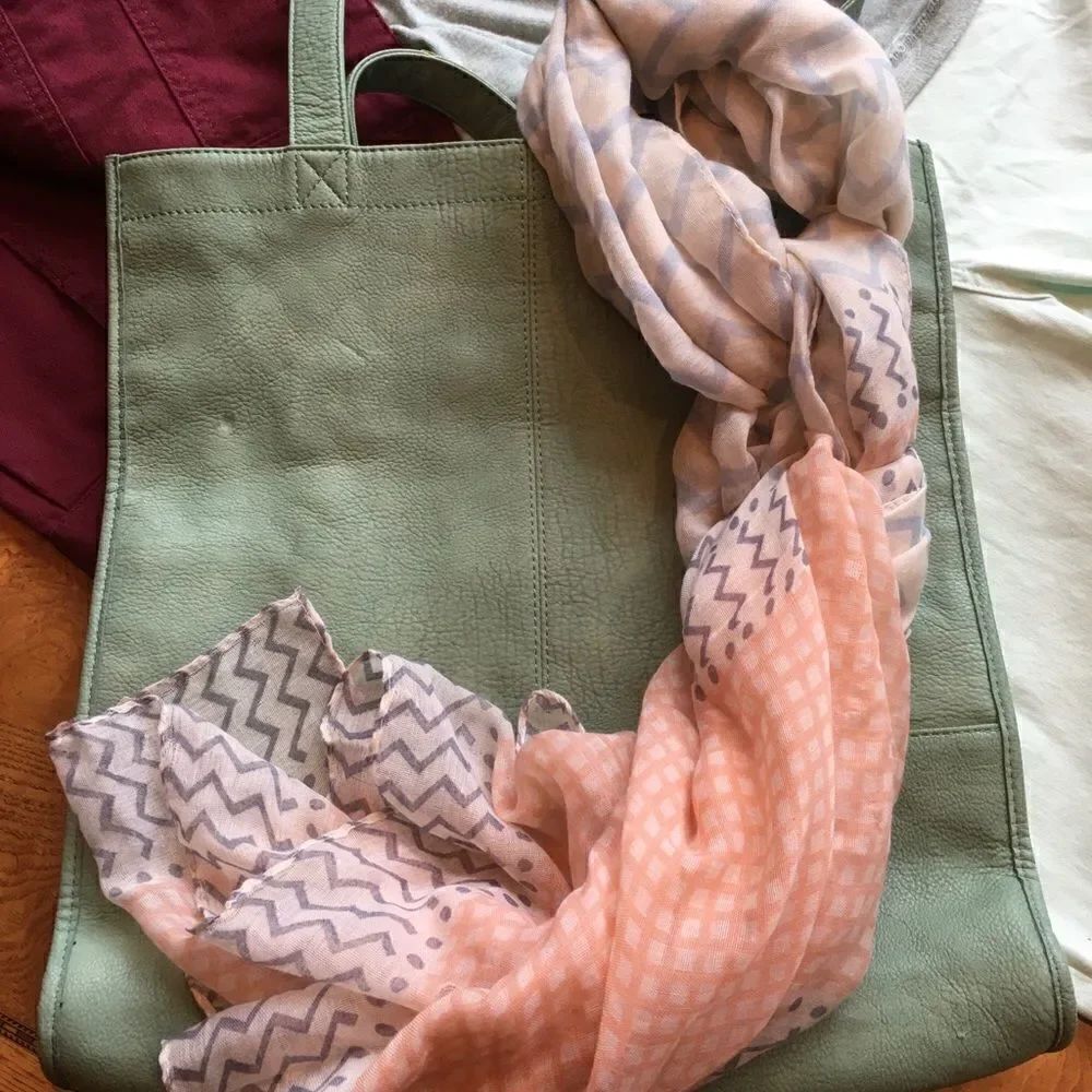 GORGEOUS BLUE Pink n Cream Scarf - Picture 8 of 11